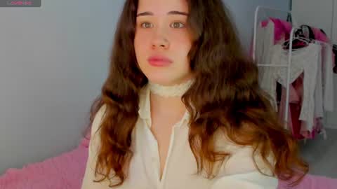 My name is Chloe Like my broadcast pls online show from 06/19/26, 04:06