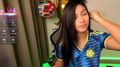 Chloe online show from 06/17/26, 11:01