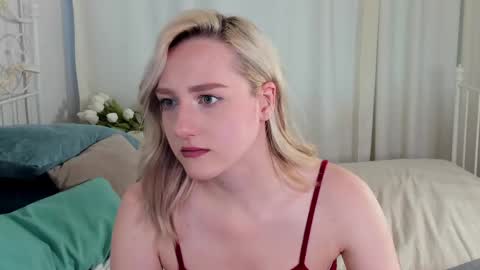 Chloe Deccker online show from 05/31/26, 08:21