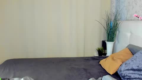 Chloe Deccker online show from 06/02/26, 12:56