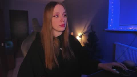 Snapshot of chloegins chatting on 12/15/24, 06:59 chloegins online show from 12/15/24, 06:59