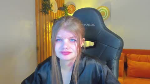 ChloeHalses online show from 05/01/26, 05:34