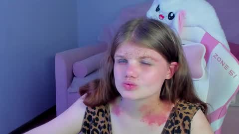 ChloeHalses online show from 05/05/26, 05:10