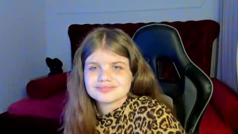 ChloeHalses online show from 05/08/26, 05:07