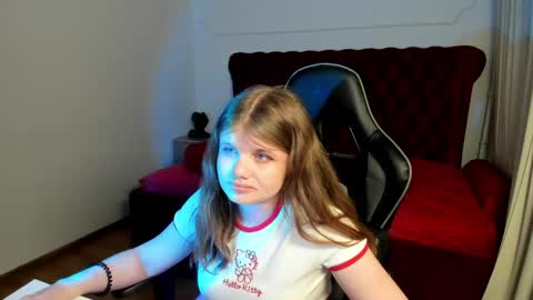 ChloeHalses online show from 06/08/26, 01:28