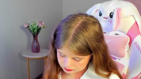 ChloeHalses online show from 06/09/26, 07:03