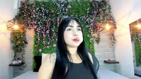 Snapshot of chloeharper1 chatting on 12/01/25, 02:49 Chloe online show from 12/01/25, 02:49