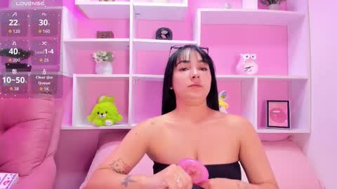 Snapshot of chloeharper1 chatting on 01/17/26, 04:11 Chloe online show from 01/17/26, 04:11