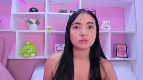 Snapshot of chloeharper1 chatting on 03/03/26, 11:49 Chloe online show from 03/03/26, 11:49