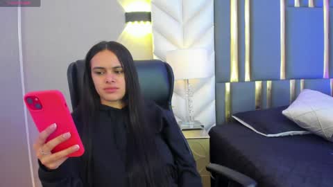  Chloe Harper  online show from 04/29/26, 11:47