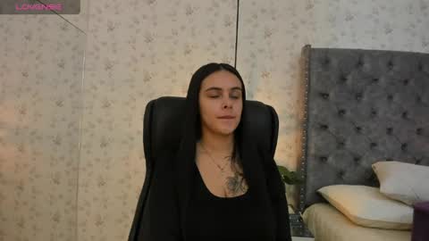  Chloe Harper  online show from 05/28/26, 11:40