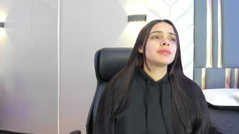  Chloe Harper  online show from 06/20/26, 11:46