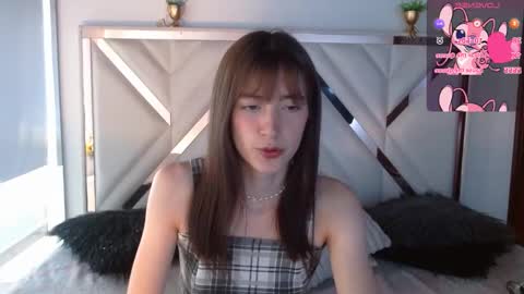 Chloe online show from 12/17/25, 02:23