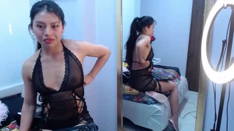 Snapshot of chloemartini_ chatting on 01/24/25, 03:00 ChloeSignup For Free Join my Fan Club online show from 01/24/25, 03:00