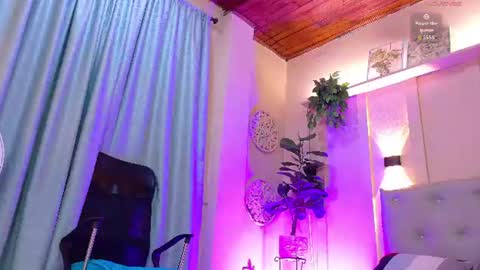 Chloe rosse online show from 06/20/26, 07:16