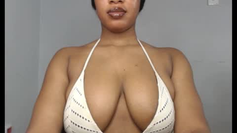 Snapshot of choco_chocox chatting on 10/11/25, 07:40 ESTHER online show from 10/11/25, 07:40