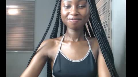 Snapshot of choco_petitqueen chatting on 11/06/25, 06:58 choco_petitqueen online show from 11/06/25, 06:58