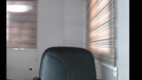 Snapshot of choco_petitqueen chatting on 12/04/25, 08:12 choco_petitqueen online show from 12/04/25, 08:12