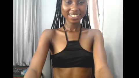 Snapshot of choco_petitqueen chatting on 03/03/26, 09:37 choco_petitqueen online show from 03/03/26, 09:37