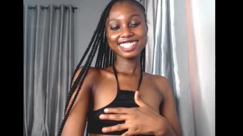 Snapshot of choco_petitqueen chatting on 03/05/26, 07:48 choco_petitqueen online show from 03/05/26, 07:48