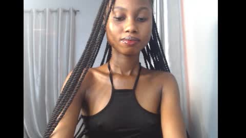 Snapshot of choco_petitqueen chatting on 03/11/26, 07:03 choco_petitqueen online show from 03/11/26, 07:03