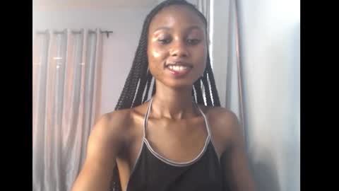 Snapshot of choco_petitqueen chatting on 03/15/26, 07:25 choco_petitqueen online show from 03/15/26, 07:25