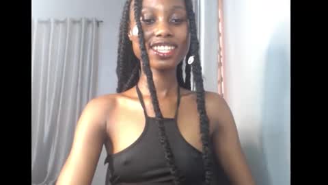 Snapshot of choco_petitqueen chatting on 03/24/26, 07:35 choco_petitqueen online show from 03/24/26, 07:35