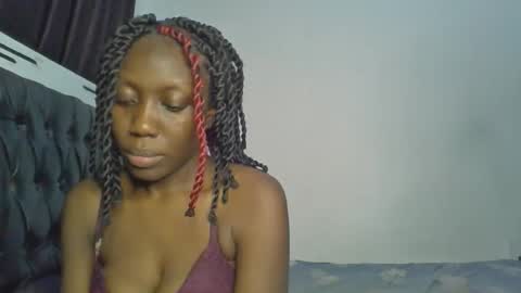 chocobear22 online show from 11/01/25, 05:04