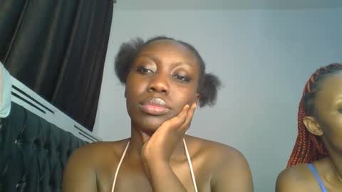 chocobear22 online show from 12/02/25, 10:27