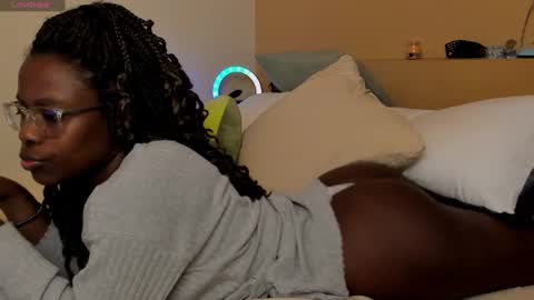 Snapshot of chocolandra_10 chatting on 01/28/25, 05:35 Amber online show from 01/28/25, 05:35