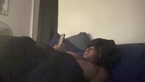 Snapshot of chocolatebaby1121 chatting on 11/13/25, 02:21 chocolatebaby1121 online show from 11/13/25, 02:21