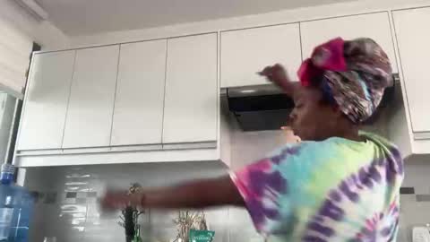 ChocolateCakeQueen online show from 11/09/25, 02:59