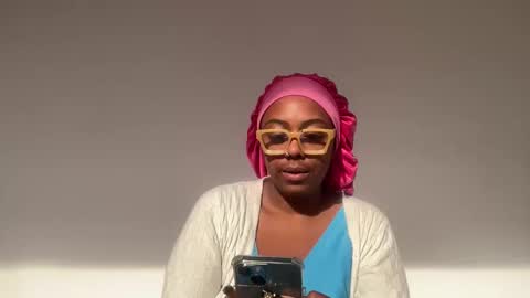 ChocolateCakeQueen online show from 11/19/25, 12:27