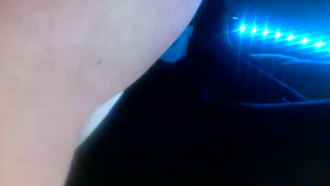 Snapshot of chocolatedilf chatting on 12/15/25, 02:54 chocolatedilf online show from 12/15/25, 02:54