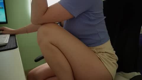 Snapshot of chocomon chatting on 09/15/25, 12:16 Happy flower online show from 09/15/25, 12:16