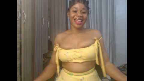 Snapshot of chocox_petitqueen chatting on 05/17/26, 06:22 ethereal online show from 05/17/26, 06:22