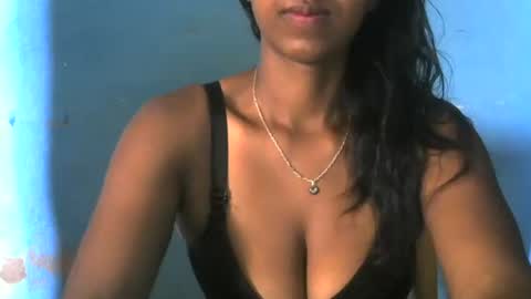 choe03 online show from 11/25/25, 04:23