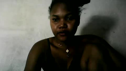 Snapshot of chololatblonde chatting on 05/05/26, 11:02 chololatblonde online show from 05/05/26, 11:02