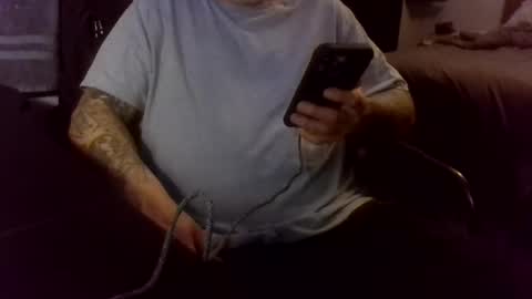 Snapshot of chompers176983 chatting on 11/23/25, 08:58 chompers online show from 11/23/25, 08:58