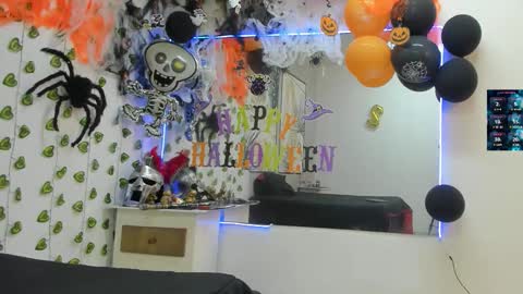 Chorey Thaylor online show from 10/09/25, 02:15