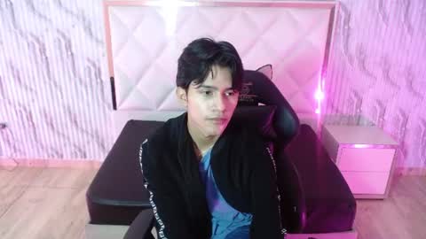 Snapshot of chos_tay chatting on 06/22/26, 11:18 chos_tay online show from 06/22/26, 11:18