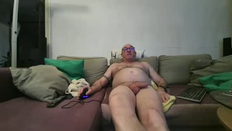 Snapshot of chrichrix38 chatting on 03/22/26, 04:43 chrichrix38 online show from 03/22/26, 04:43