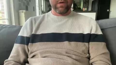 Snapshot of chris13abcd chatting on 11/06/25, 01:23 chris13abcd online show from 11/06/25, 01:23