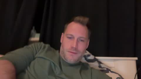 Snapshot of chris2021x chatting on 01/02/25, 06:01 Chris online show from 01/02/25, 06:01