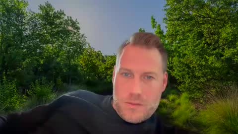 Snapshot of chris2021x chatting on 01/25/25, 01:41 Chris online show from 01/25/25, 01:41