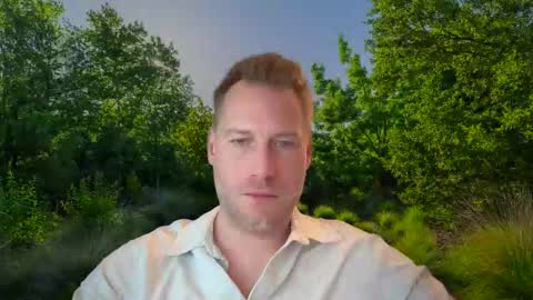 Snapshot of chris2024x chatting on 10/15/25, 07:19 Christian online show from 10/15/25, 07:19