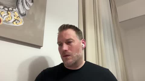 Snapshot of chris2024x chatting on 02/11/26, 09:42 Christian online show from 02/11/26, 09:42