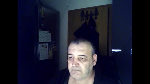 Snapshot of chris250268 chatting on 01/01/25, 06:05 Chris online show from 01/01/25, 06:05