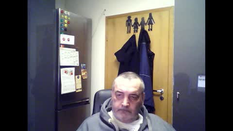 Snapshot of chris250268 chatting on 01/05/25, 04:36 Chris online show from 01/05/25, 04:36