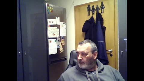 Snapshot of chris250268 chatting on 02/06/25, 06:56 Chris online show from 02/06/25, 06:56
